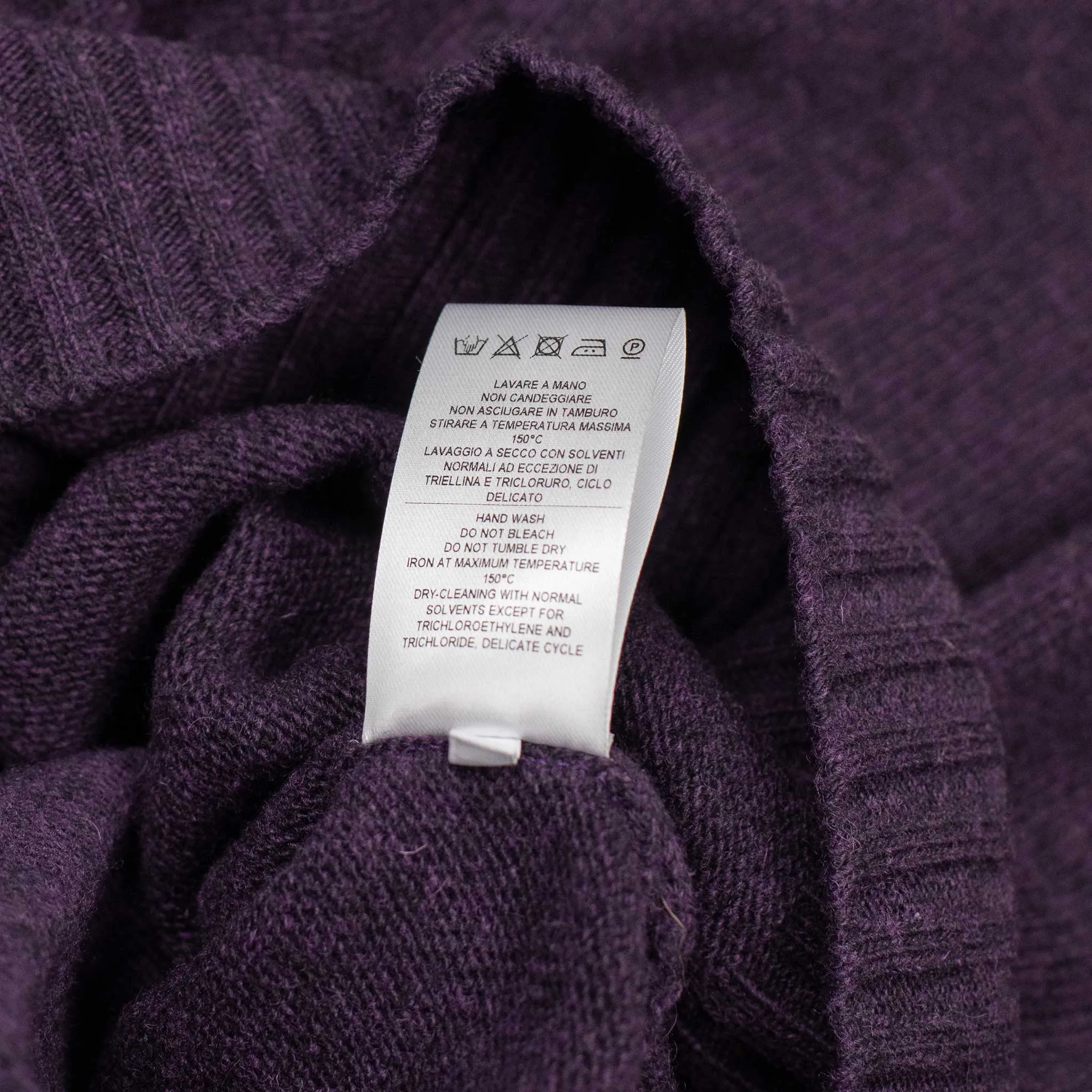 AAmintore turtleneck sweater in dark purple fine gauge wool mix