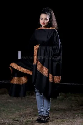 Black Colour SemiPashmina Sozni Shawl With Beautiful Border Owning A Unique Accessory.