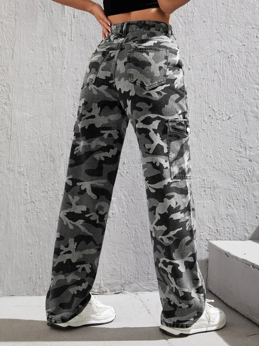 Camo Print Pocket Easy Wear Cargo Jeans