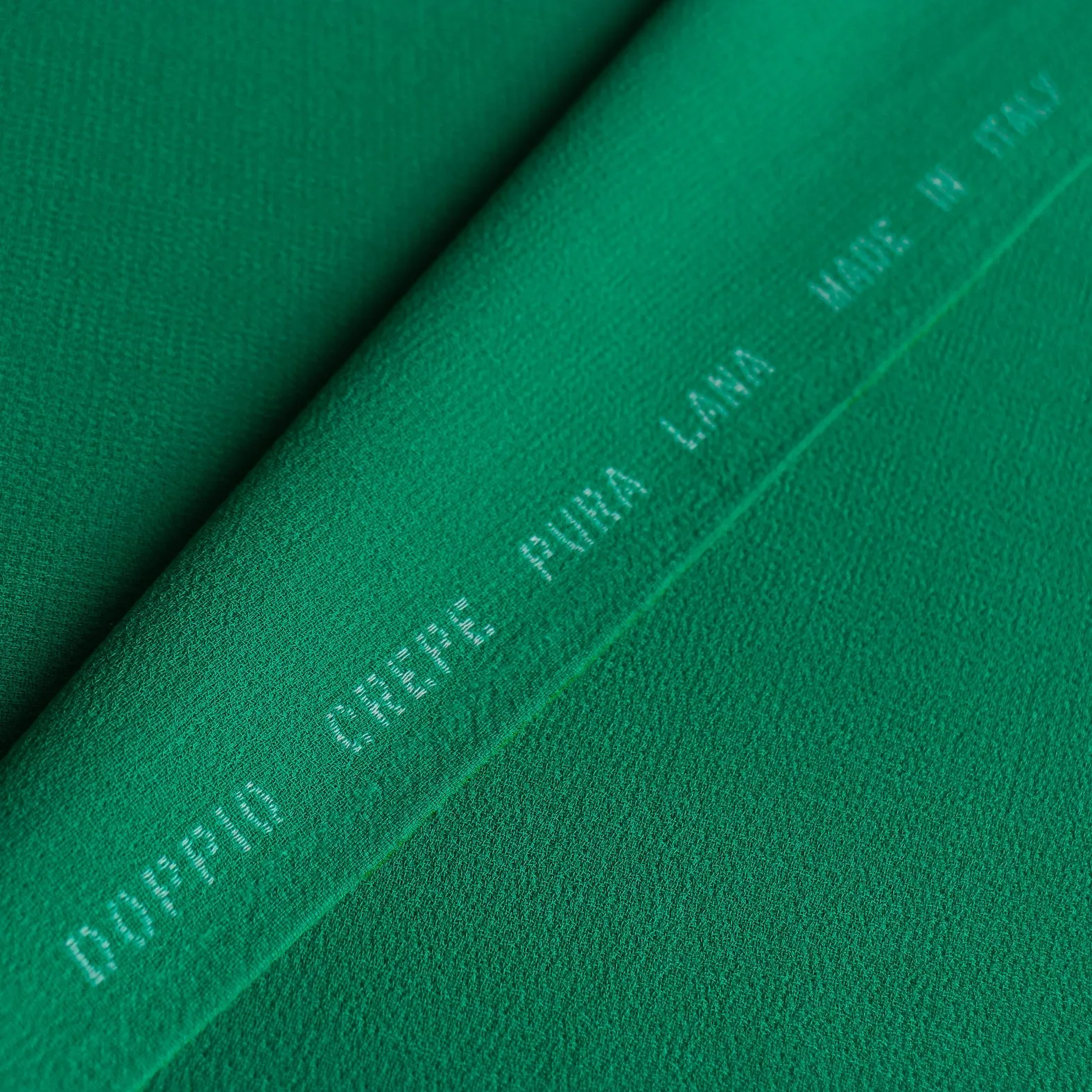 Doppio Crepe Vivid Green