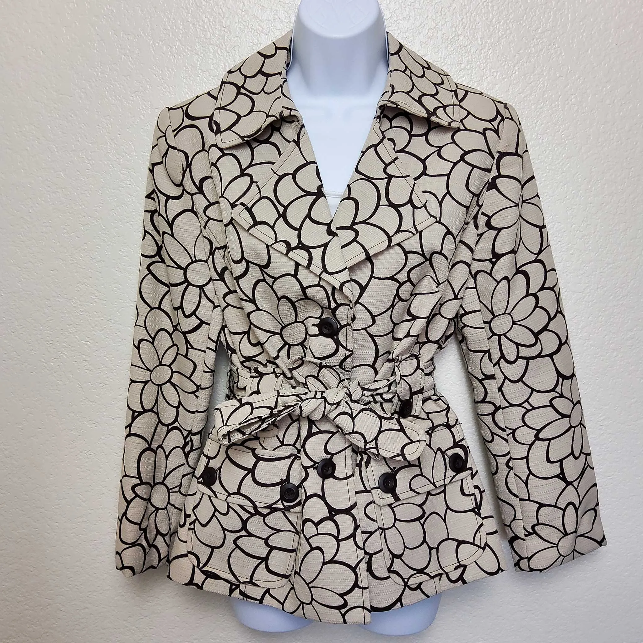 Isabella Suits Cream Blazer with Brown Floral Pattern, Women's Size 8