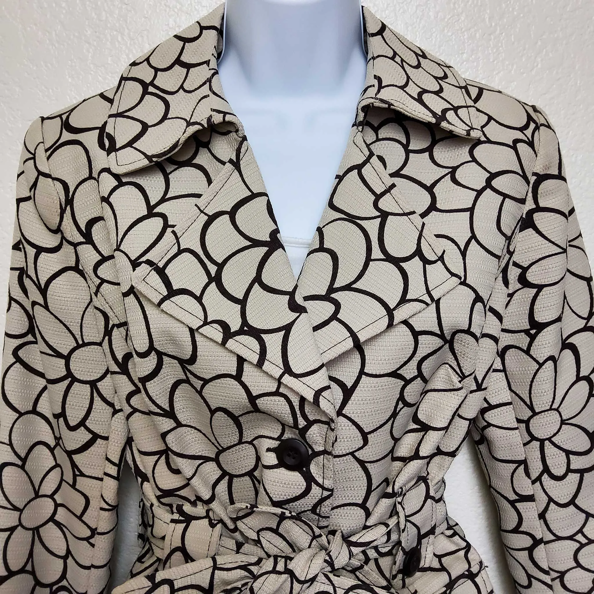 Isabella Suits Cream Blazer with Brown Floral Pattern, Women's Size 8