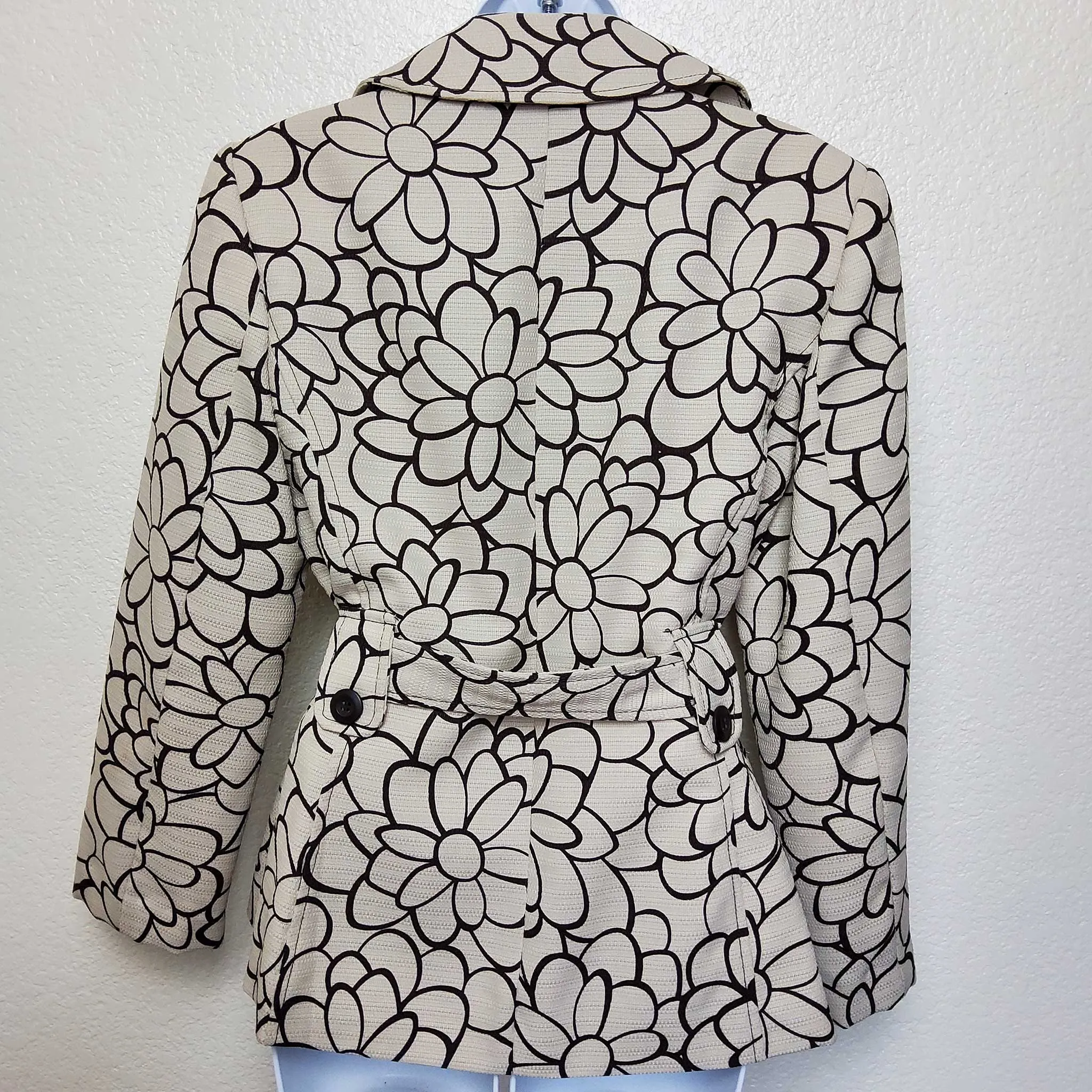 Isabella Suits Cream Blazer with Brown Floral Pattern, Women's Size 8