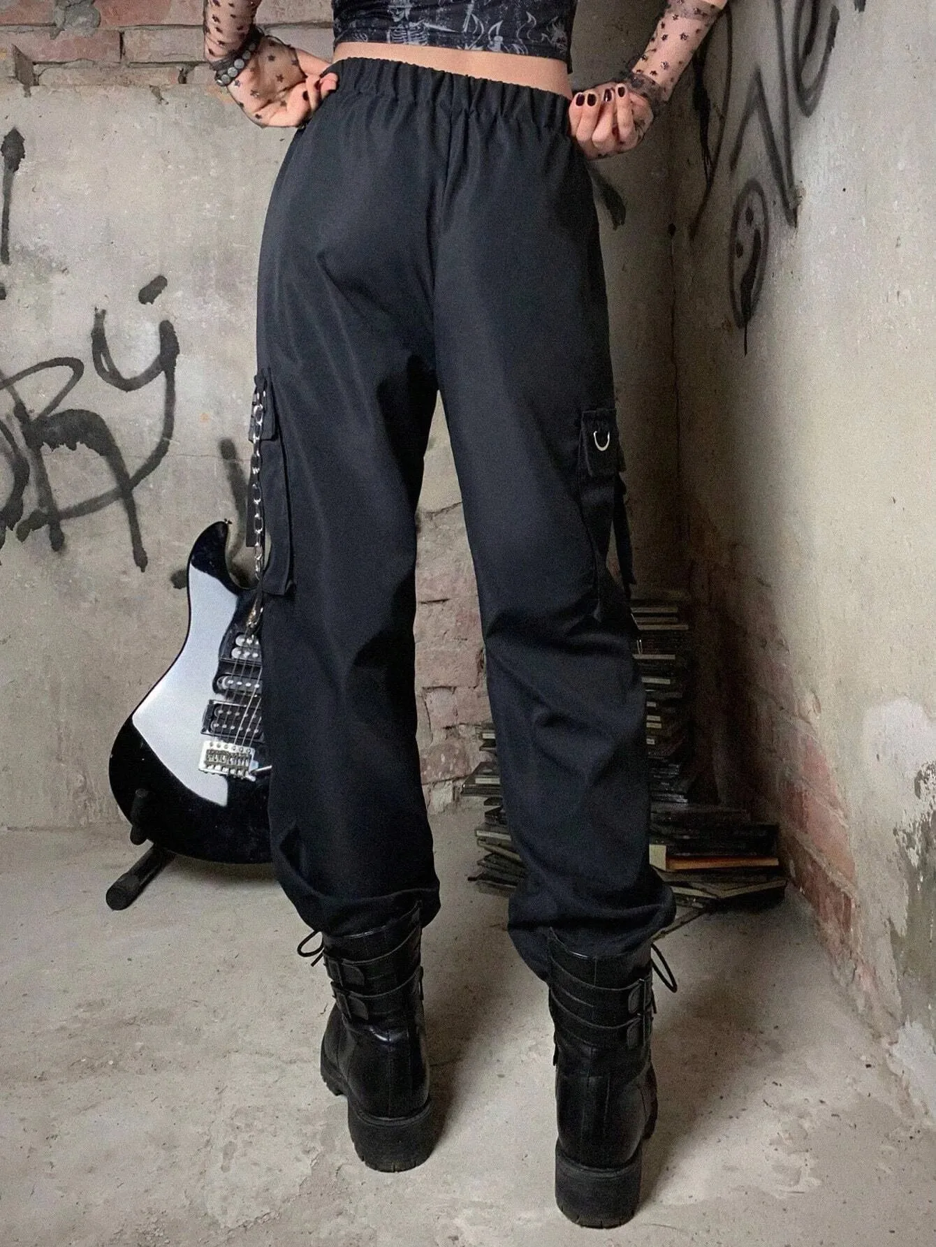 Plain Chain Cargo Pants