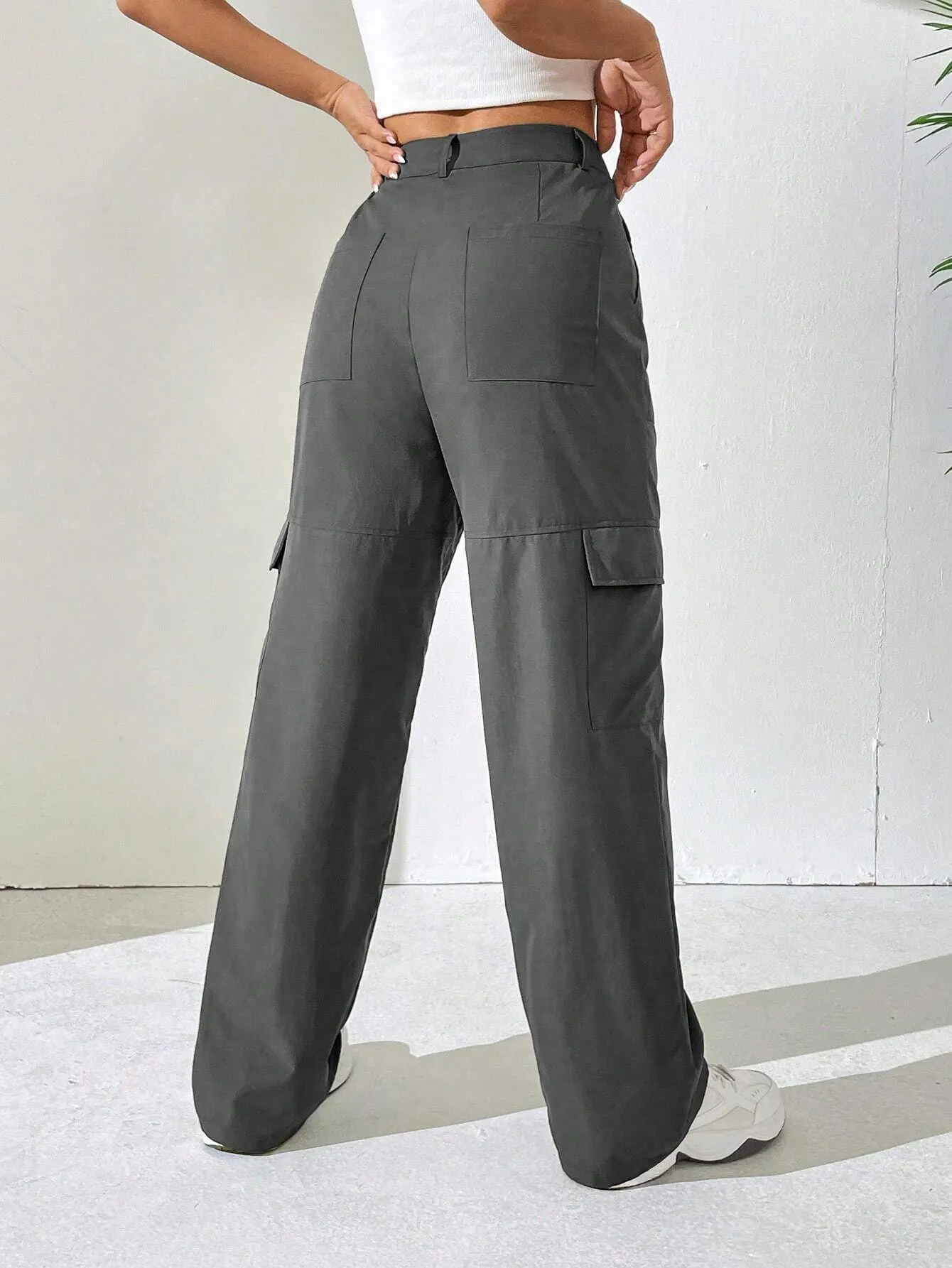 Solid Colored Flap Pocket Cargo Pant