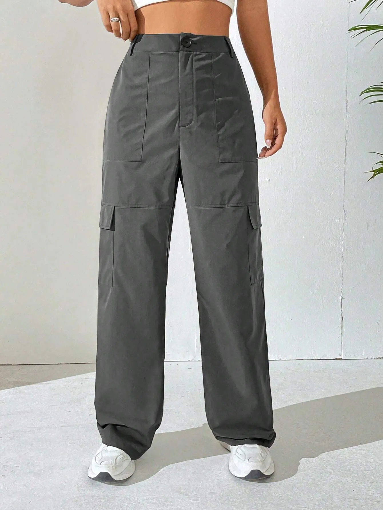 Solid Colored Flap Pocket Cargo Pant