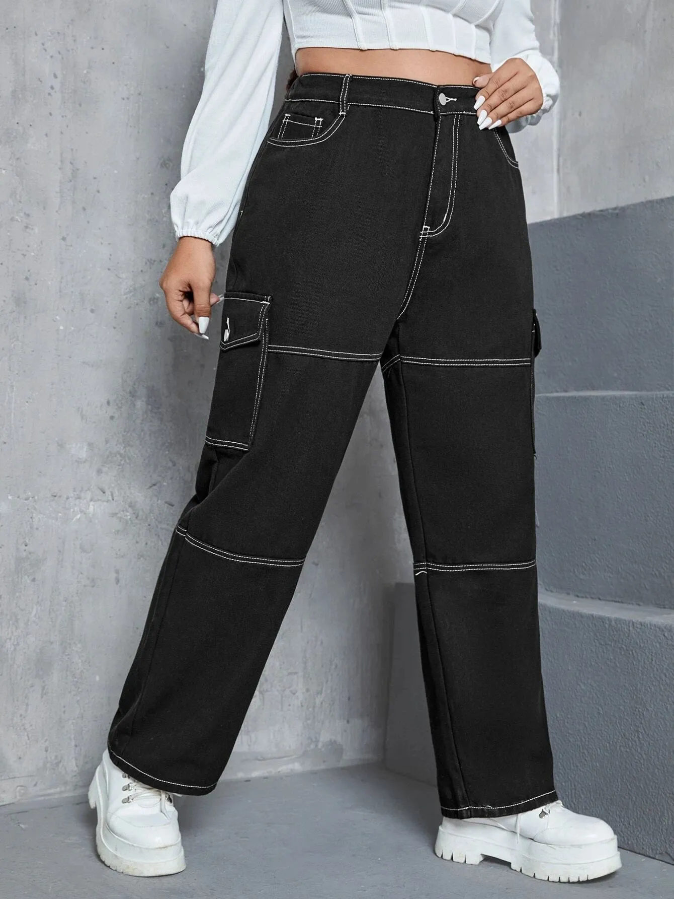 Stitched Cargo Jeans With Flap Pockets