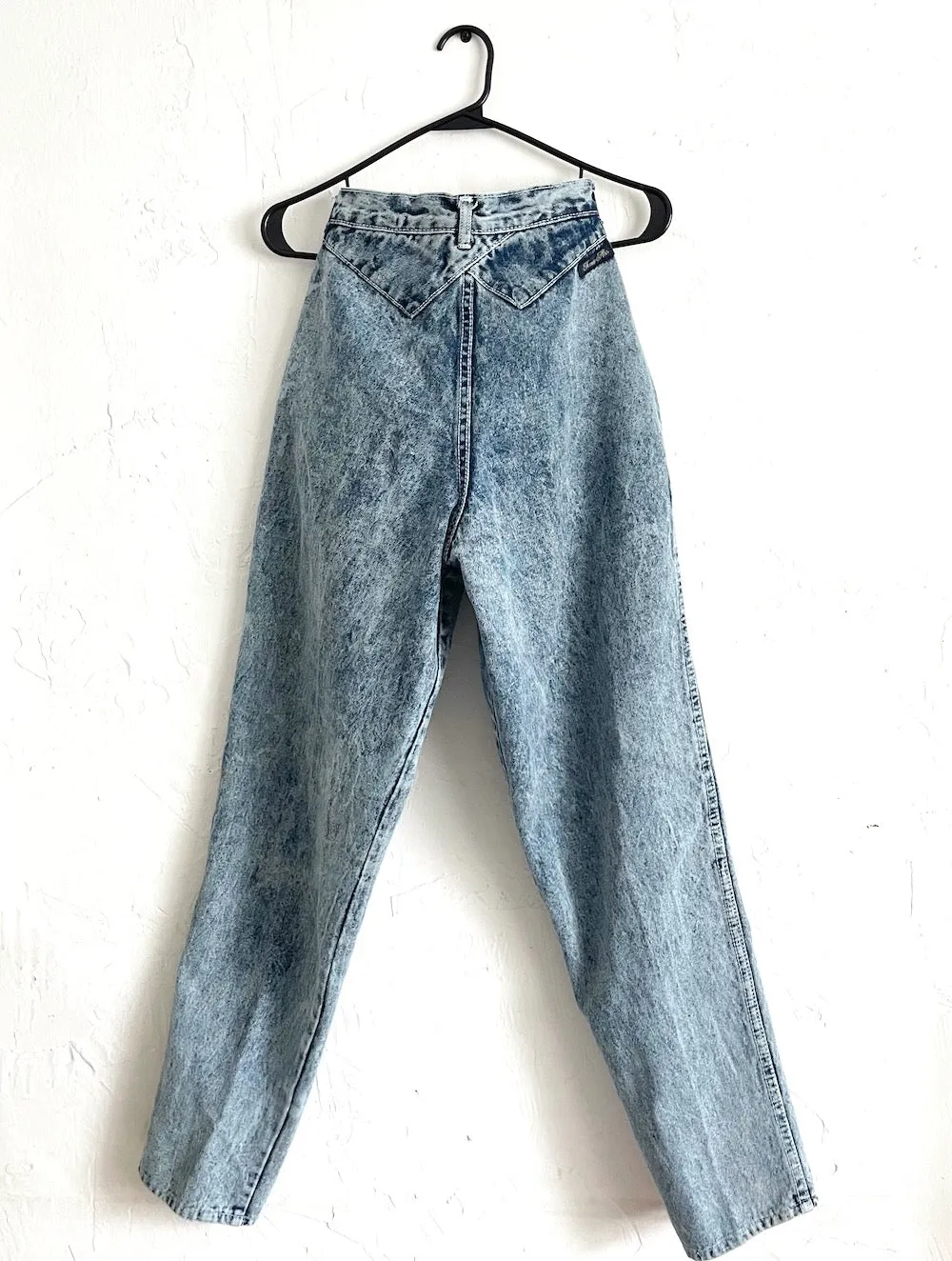 Vintage 90s Acid Wash High Waist Mom Jeans -- Size 26