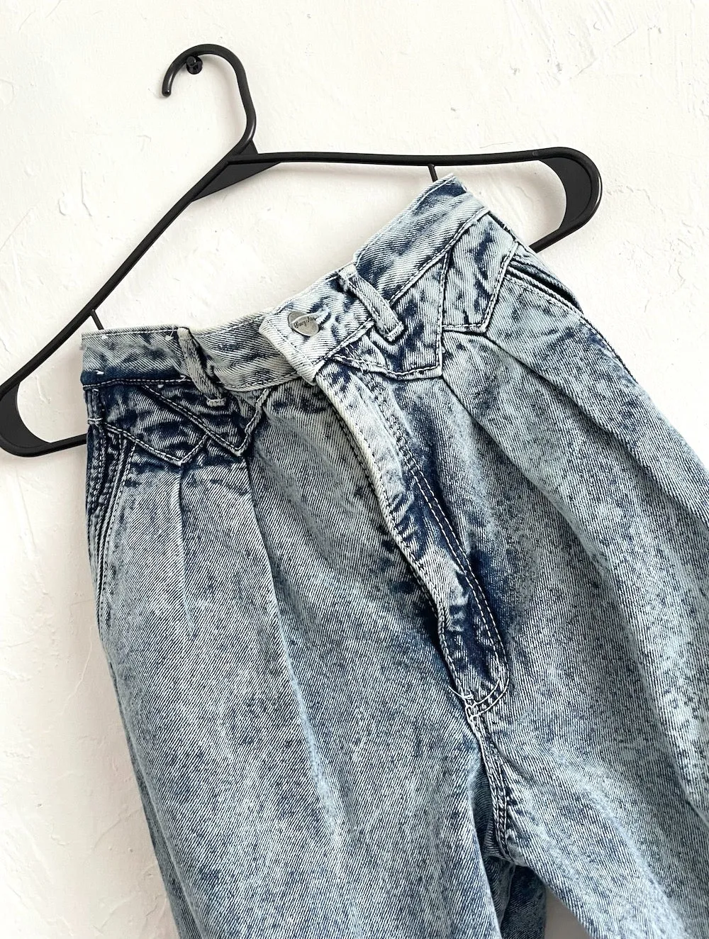 Vintage 90s Acid Wash High Waist Mom Jeans -- Size 26