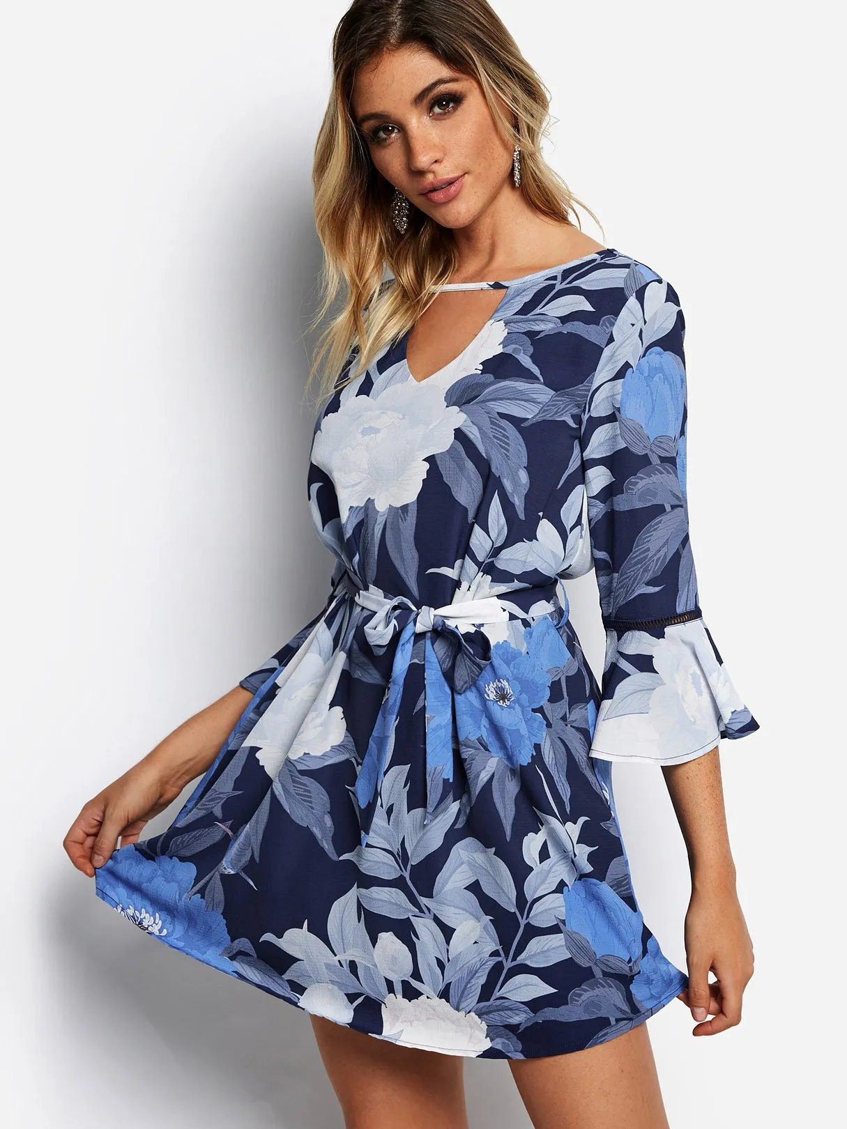 Wholesale Blue Crew Neck 3/4 Length Sleeve Floral Print Cut Out Self-Tie Dresses